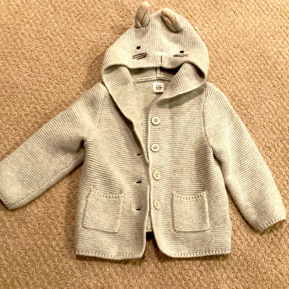 GAP 12-18 mo sweater w hood